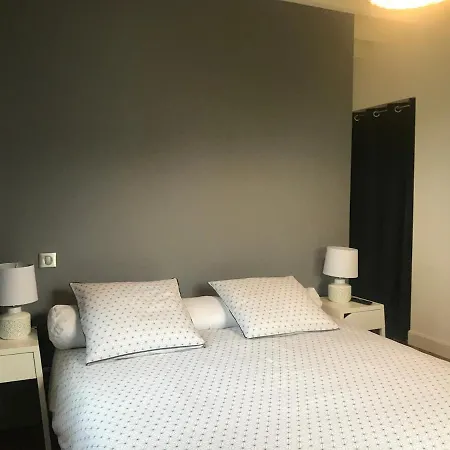 De Frizot, 5 Minutes De Nogaro, Inclusiv Sion