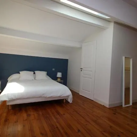 De Frizot, 5 Minutes De Nogaro, Inclusiv